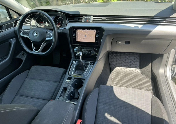 Volkswagen Passat cena 74700 przebieg: 117300, rok produkcji 2020 z Wodzisław Śląski małe 704